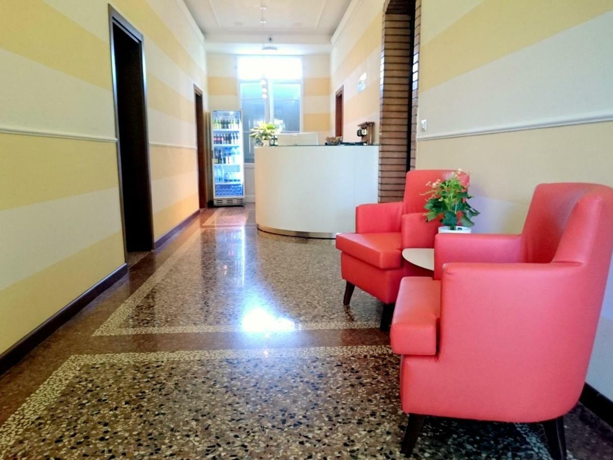 Hotel Villa Azzurra - Bologna — Foto 1